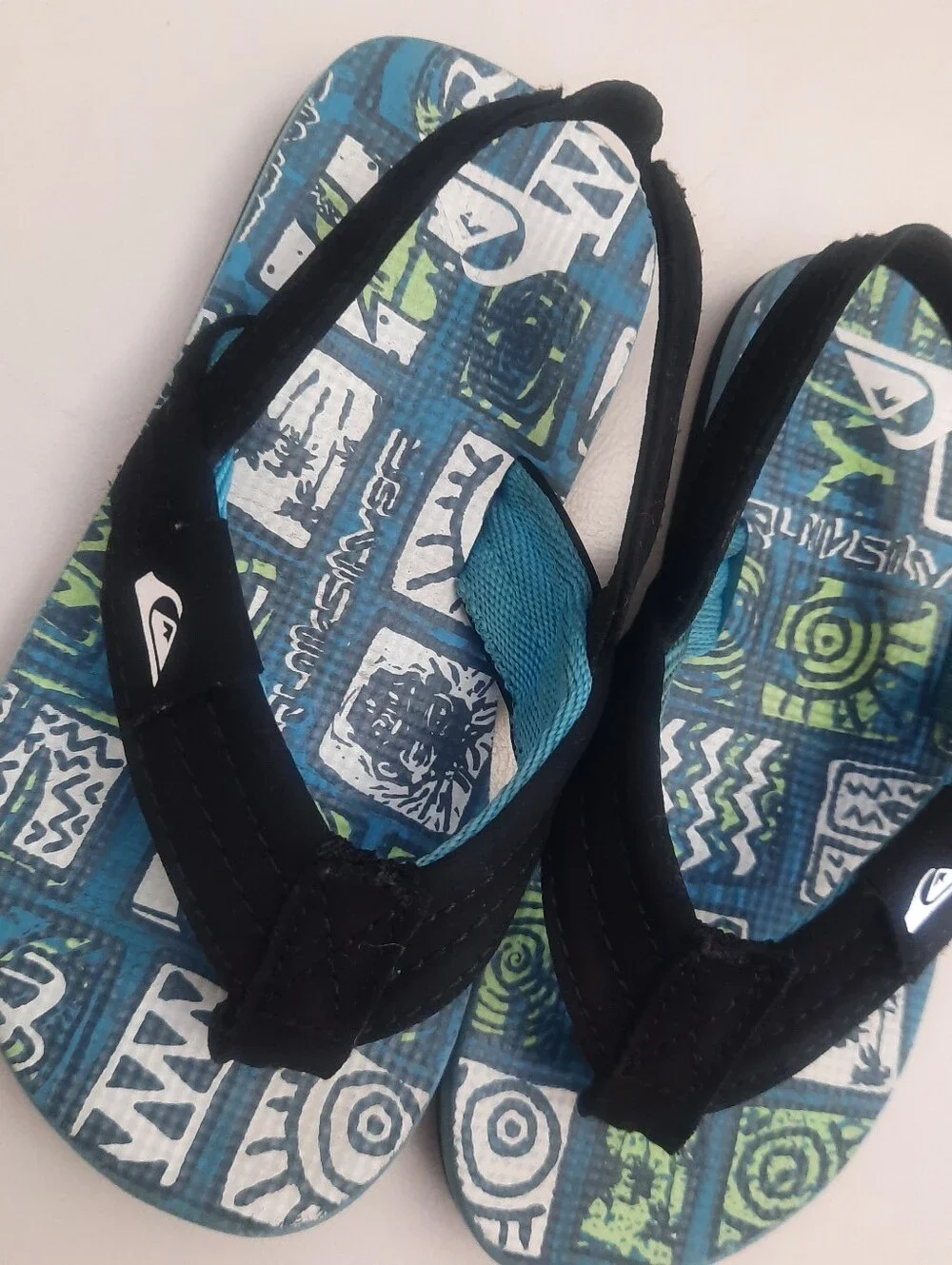 Quiksilver Teal, Blue & Green Graphic Flip Flops